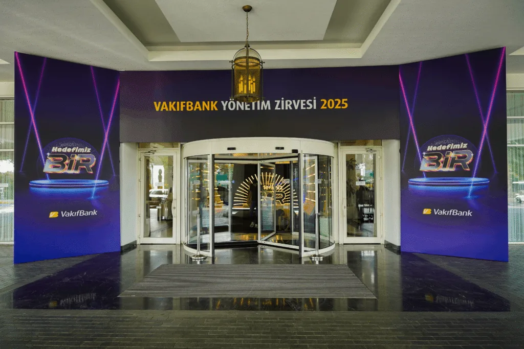 Branded hotel entrance arch with LED accents for the VakıfBank Management Summit 2025 at Titanic Deluxe Golf Belek, Antalya