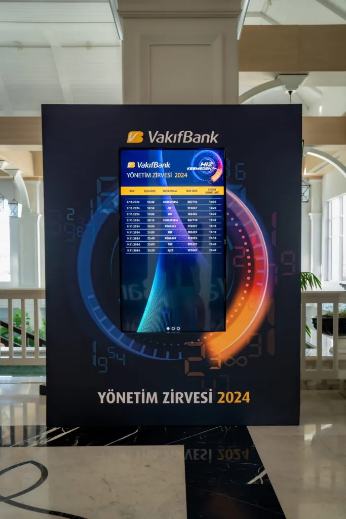 Stretched vinyl totem with built-in LED screen for the VakıfBank Management Summit 2024 at Titanic Deluxe Golf Belek, Antalya